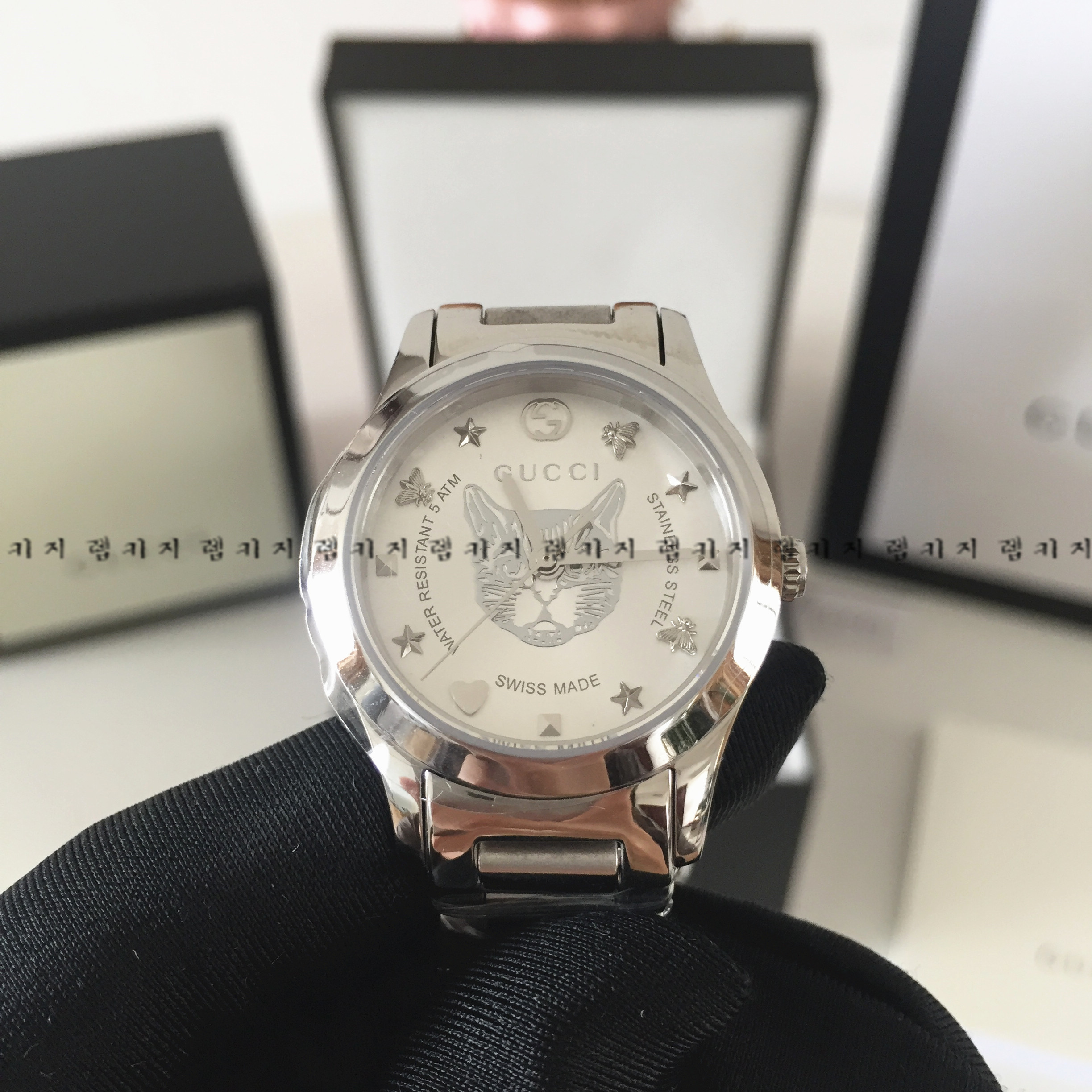 구찌 G타임리스 캣 워치 은장 여성 메탈시계